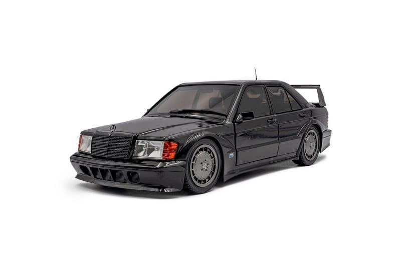  Mô hình xe ô tô Mercedes Benz 190 (W201) Evo II black tỉ lệ 1:18 Solido model S1801012 