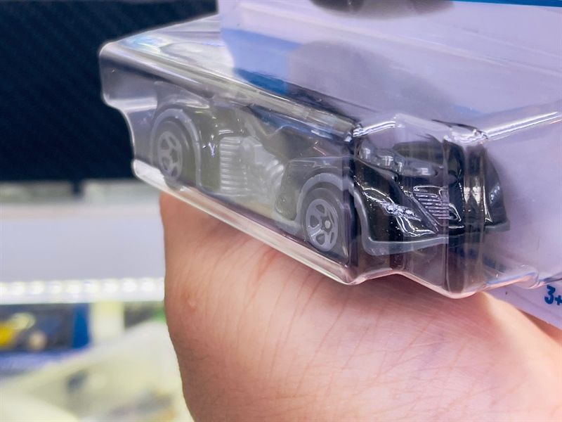  Mô hình xe tải Batmobile Batman Arkham AsylumFantasy Hotwheels kim loại có bản quyền chính hãng tỉ lệ 1:64 C4982-FA 