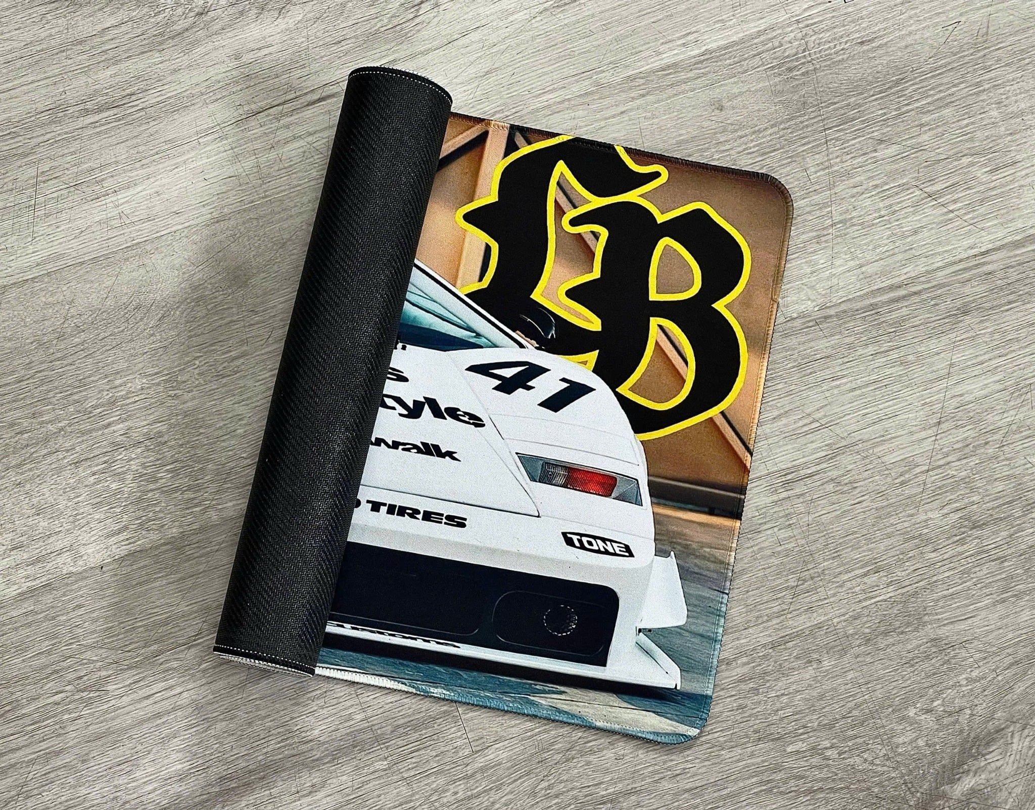  Phụ kiện Thảm lót chống trượt chủ đề siêu xe Lamborghini kích thước 30x60cm Autono1 PT123A 