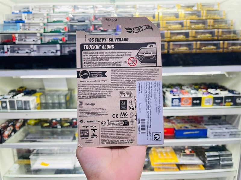  Mô hình xe tải Chevrolet Chevy silverado 83 Hotwheels kim loại có bản quyền chính hãng tỉ lệ 1:64 C4982-CV 