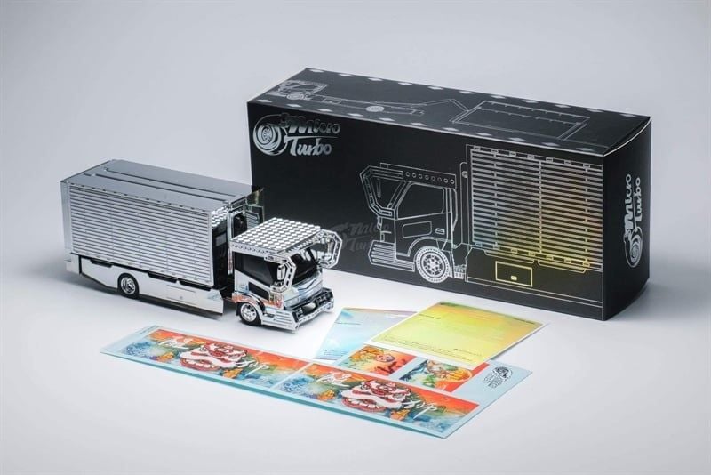  Mô hình xe Isuzu ELF Dekotora Version 2 Wing Custom Truck Silver electroplating tỉ lệ 1:64 Micro Turbo MT6404B1 