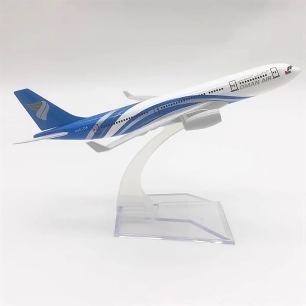  Mô hình máy bay Ả rập Oman Airlines Airbus A330 kích thước 16cm MB16219 