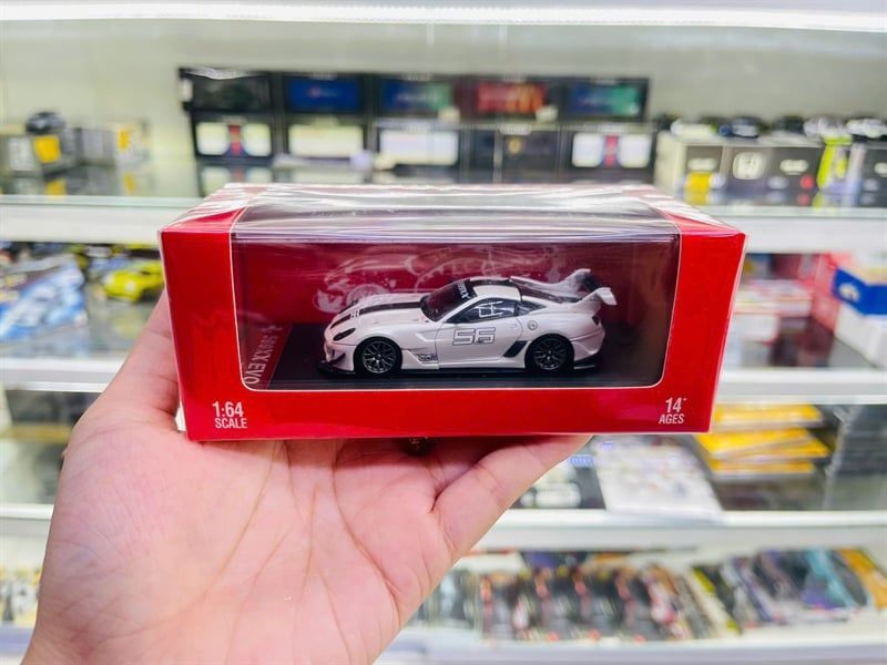  Mô hình xe ô tô Ferrari 599XX EVO Automotive limited 499pcs tỉ lệ 1:64 LS MODEL OT64624 