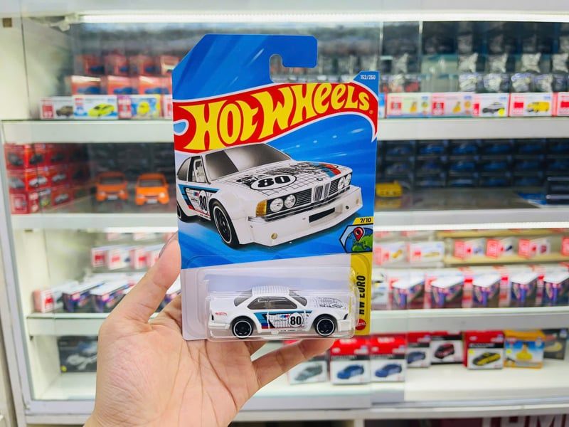  Mô hình xe BMW 635 CSI Hot Wheels kim loại có bản quyền chính hãng tỉ lệ 1:64 C4982-BM 