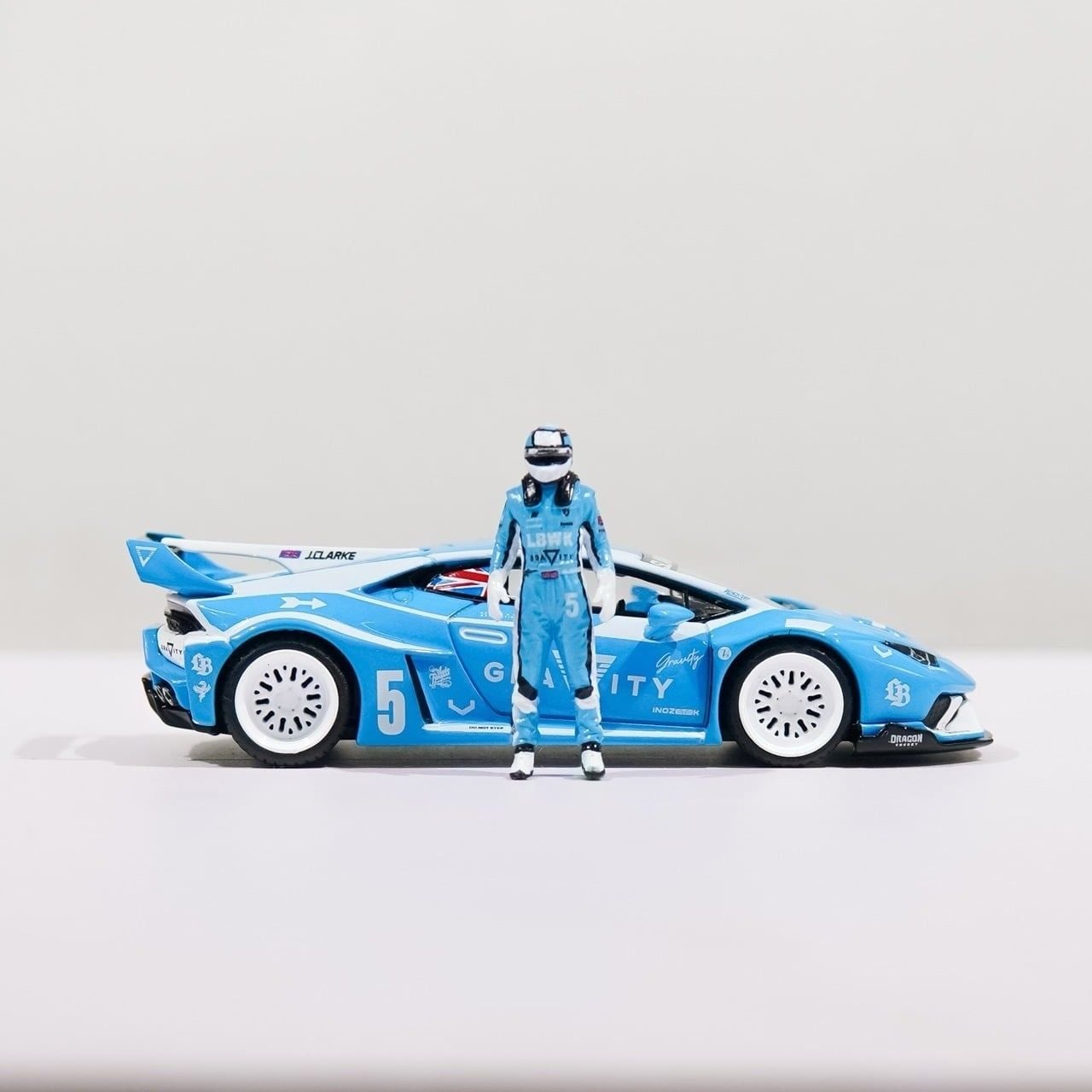  Mô hình nhân vật DAI GRAVITY FIGURE tỉ lệ 1:64 DAI001 