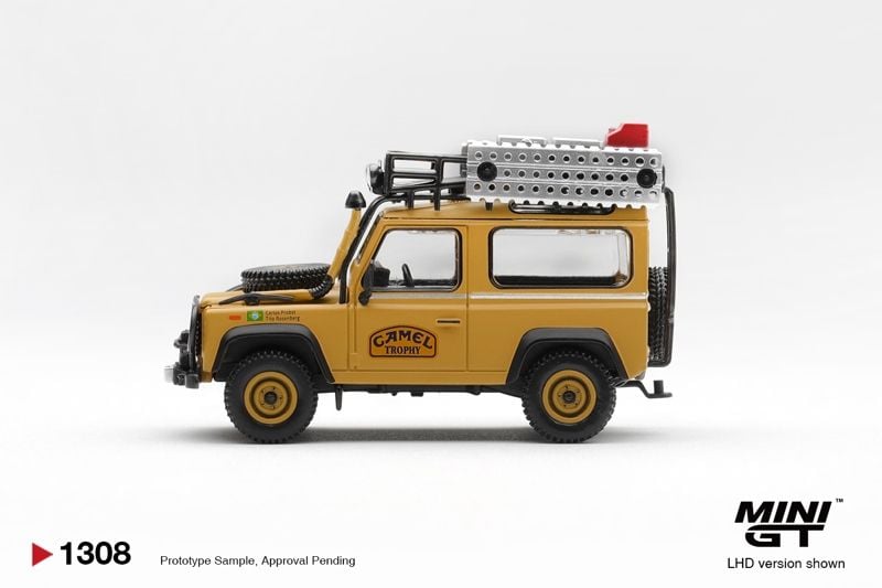  Mô hình xe Land Rover Defender 90 1985 Camel Trophy Borneo Team Brazil tỉ lệ 1:64 MiniGT MGT01308 