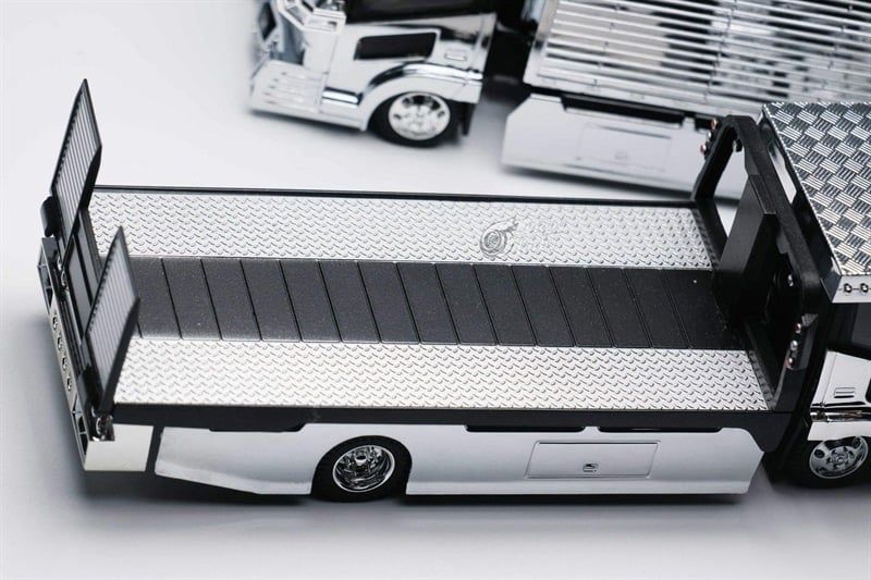  Mô hình xe Isuzu ELF Dekotora Version 2 Custom Flatbed Tow Silver electroplating tỉ lệ 1:64 Micro Turbo MT6405B1 