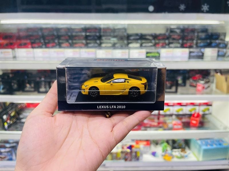  Mô hình xe Lexus LFA Yellow tỉ lệ 1:64 DCT LL-020-79 