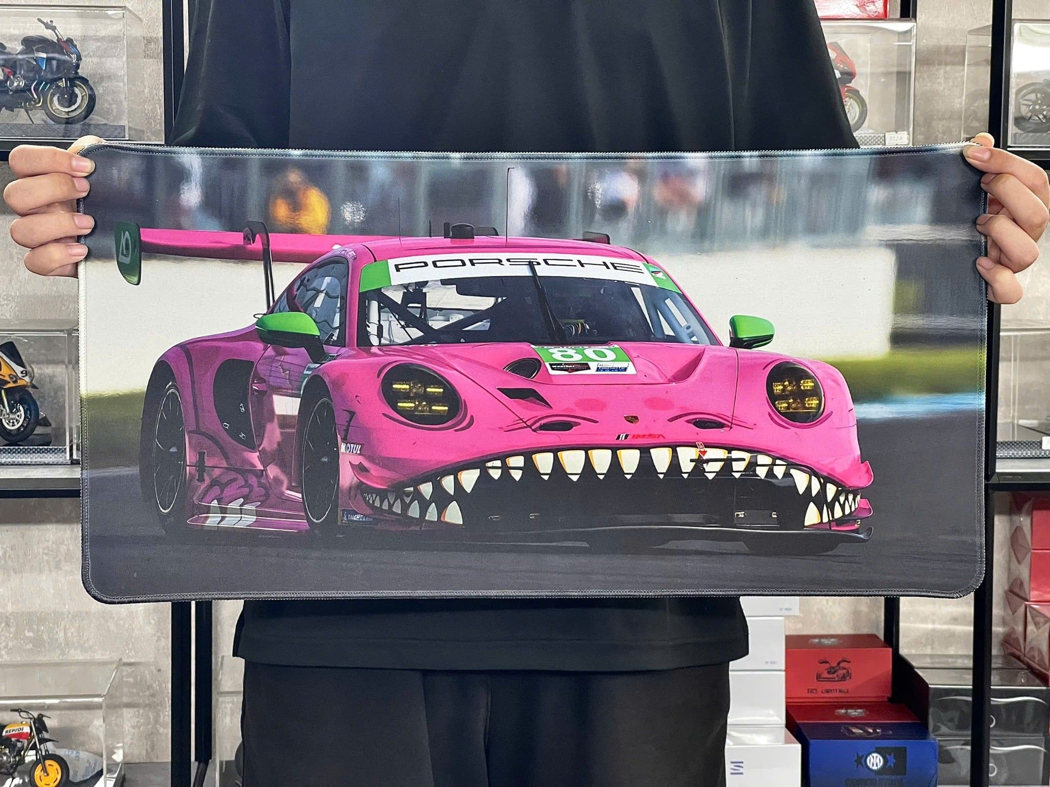  Phụ kiện Thảm lót chống trượt chủ đề siêu xe Porsche kích thước 30x60cm Autono1 PT125A 