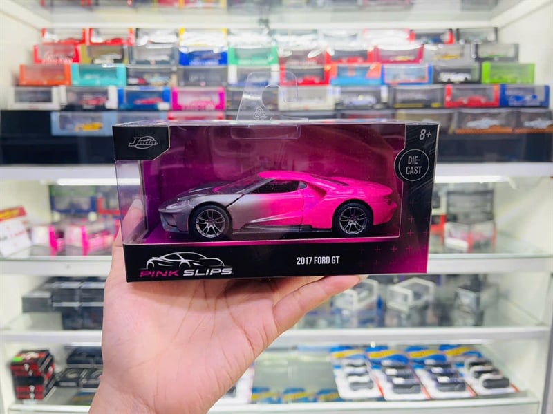  Mô hình xe Ford GT 2017 Gris/Rosa Pink Slips tỉ lệ 1:32 Jada 24106 