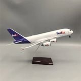  Mô hình máy bay vận chuyển Fedex Airbus A380 có bánh xe kích thước 47cm no led MB47102 
