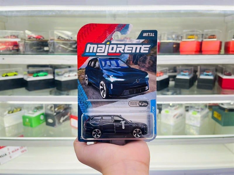  Mô hình xe Showroom Volvo EX90 dark blue premium tỉ lệ 1:64 Majorette 8502000000 