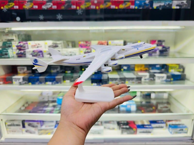  Mô hình máy bay vận chuyển 20cm Antonov Airlines International Cargo Transporter 225 đầu mở 20cm MB20164 