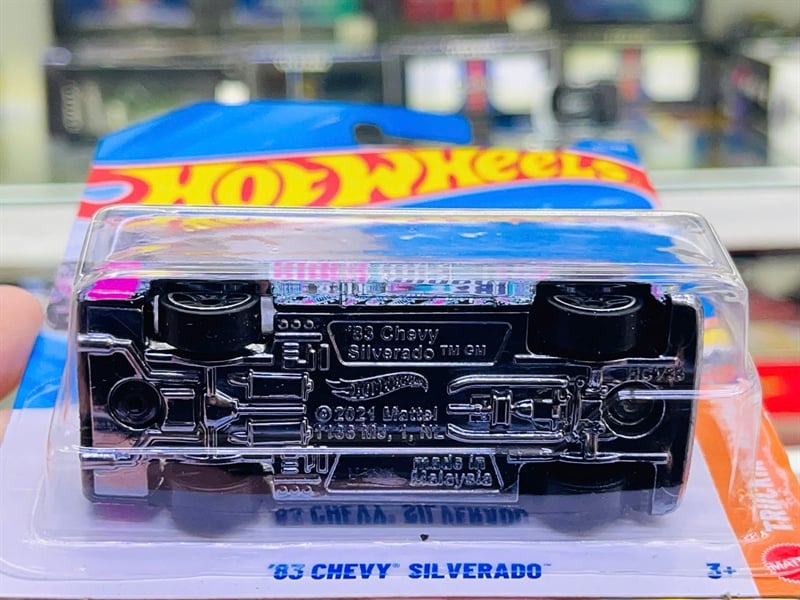 Mô hình xe tải Chevrolet Chevy silverado 83 Hotwheels kim loại có bản quyền chính hãng tỉ lệ 1:64 C4982-CV 