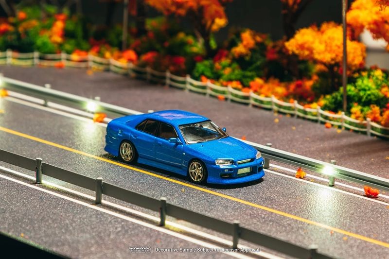  Mô hình xe Nissan R34 Skyline Sedan URAS -- Blue tỉ lệ 1:64 Tarmac Works 