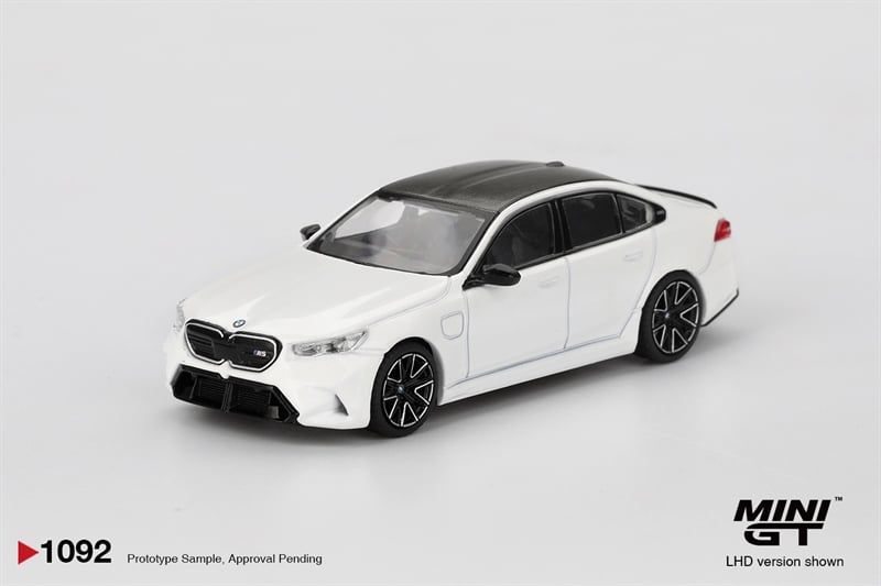  Mô hình xe BMW M5 Alpine White tỉ lệ 1:64 MiniGT MGT01092 