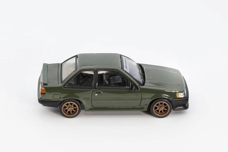  Mô hình xe Toyota Corolla AE86 Levin Army Green tỉ lệ 1:64 DCT LL-046-285 