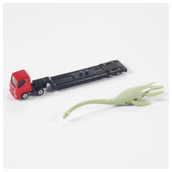  Mô hình xe PLESIOSAURIA TRAILER (Asia 120) NO.126 tỉ lệ 1:64 Tomica 97440 
