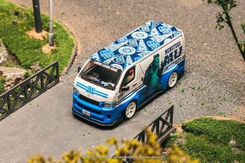  Mô hình xe Toyota Hiace Widebody Monsters University Disney tỉ lệ 1:64 Tarmac Works T64-038-MI 