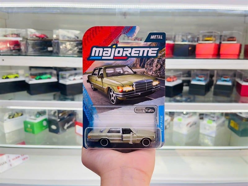  Mô hình xe Vintage Mercedes Benz 450 tỉ lệ 1:64 Majorette 8502000001 