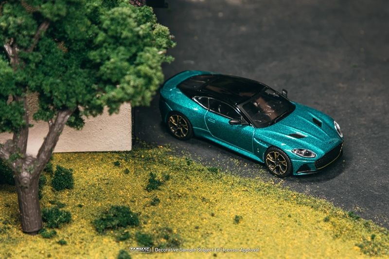  Mô hình xe Aston Martin DBS Superleggera -- Green Metallic tỉ lệ 1:64 Tarmac Works T64G-004-GR 