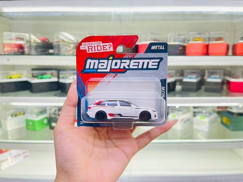  Mô hình xe Street car Audi RS6 white tỉ lệ 1:64 Majorette 8501000000 
