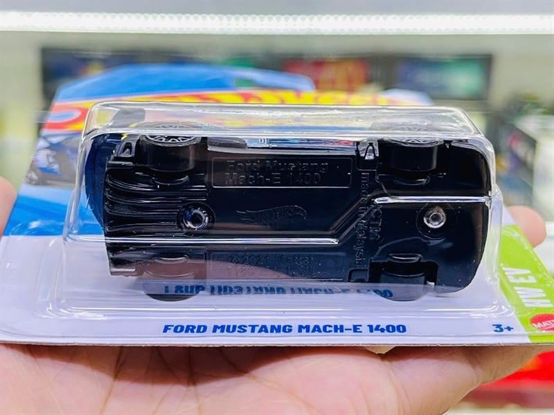  Mô hình xe Ford Mustang Mach E 1400 Hotwheels kim loại có bản quyền chính hãng tỉ lệ 1:64 C4982-FO 