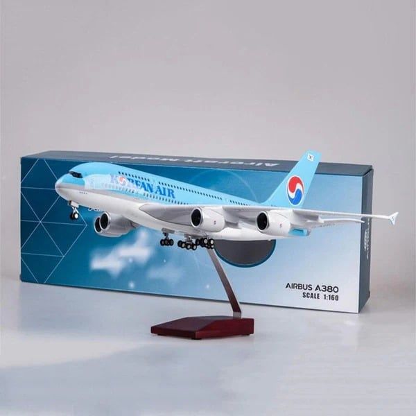  Mô hình máy bay Korean Airbus A380 có bánh xe kích thước 47cm MB47101 