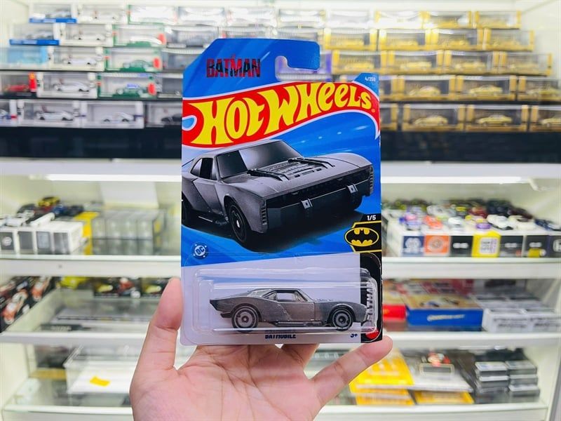  Mô hình xe tải Batmobile Batman Fantasy Hotwheels kim loại có bản quyền chính hãng tỉ lệ 1:64 C4982-FA 