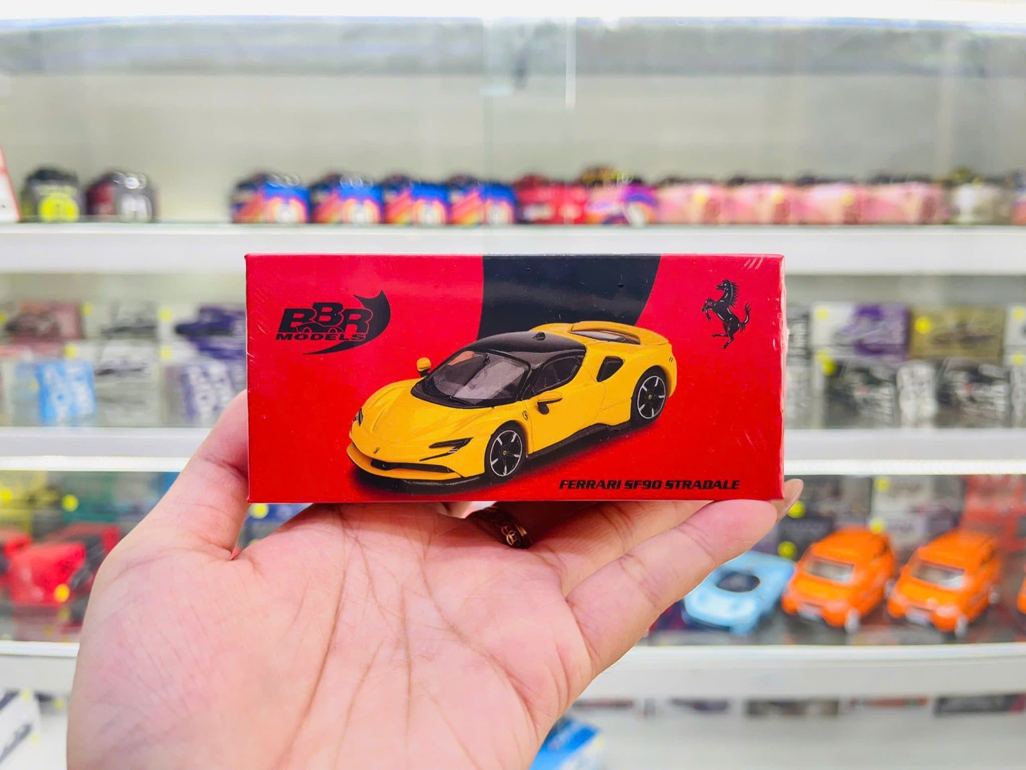  Mô hình xe ô tô Ferrari SF90 Giallo Modena tỉ lệ 1:64 BBR model BBRFER64031 