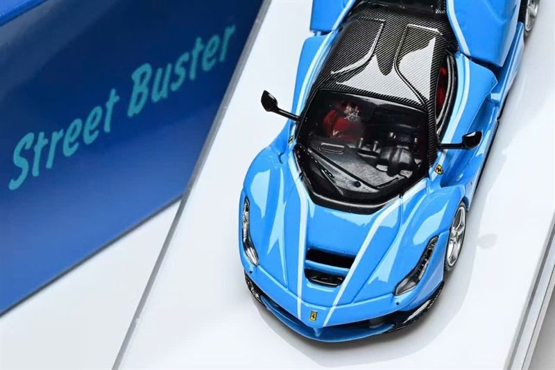  Mô hình xe Ferrari F150 Aperta Cavallino Baby Blue tỉ lệ 1:64 Street Buster OT64750 