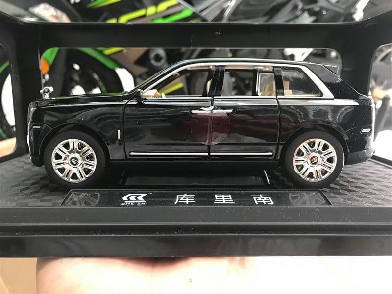  Xe ô tô mô hình bằng hợp kim và nhựa RR Cullinan tỉ lệ 1:24 Chezhi OT340 