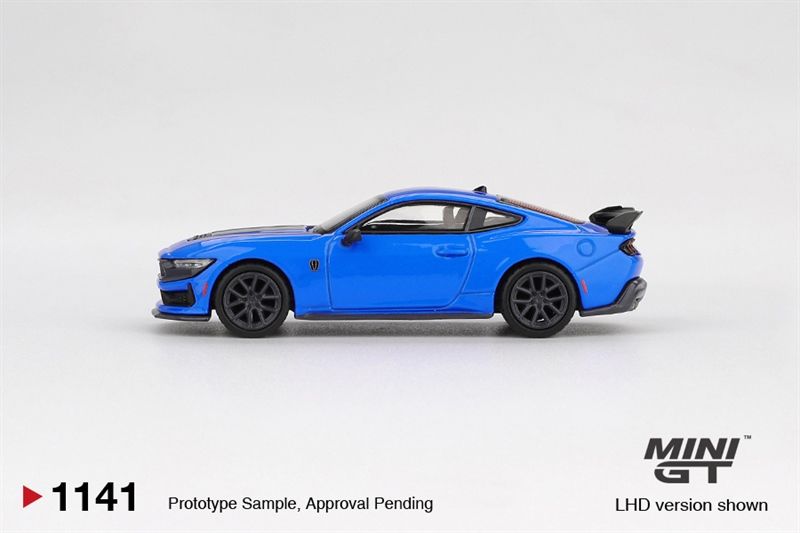  Mô hình xe Ford Mustang Dark Horse 2024 Grabber Blue bản card tỉ lệ 1:64 MiniGT MGT01141 HAVE CHASE 