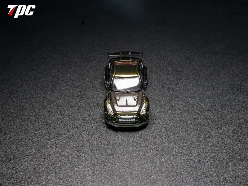  Mô hình xe LBWK GTR35 Custom Edition - Diecast Model * Midnight Blue Chameleon TPC 1:64 OT64792 
