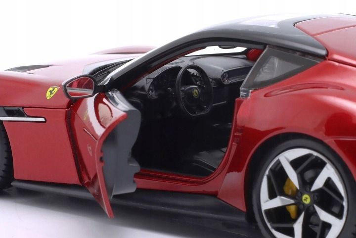  Mô hình xe Ferrari 12Cilindri V12 bản quyền chính hãng tỉ lệ 1:24 Bburago 26033 OT24122 