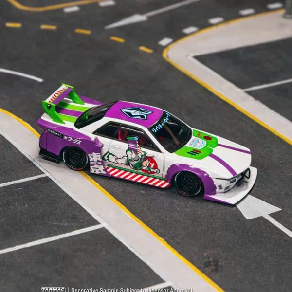  Mô hình xe LB - Kaido Works Nissan R32 Skyline Buzz Lightyear tỉ lệ 1:64 Tarmac Works T64-097-Buzz 
