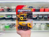  Mô hình xe Volvo Construction Premium trộn bê tông FMX Mixer tỉ lệ 1:64 Majorette 8503100000 