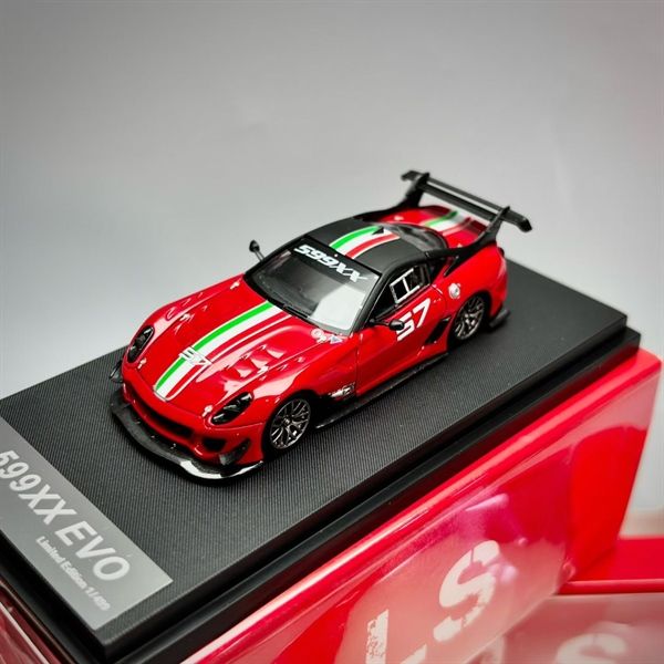  Mô hình xe ô tô Ferrari 599XX EVO Automotive limited 499pcs tỉ lệ 1:64 LS MODEL OT64624 