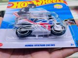 Mô hình xe mô tô Honda VFR750R (RC30) Hotwheels kim loại có bản quyền chính hãng tỉ lệ 1:64 C4982-HD 