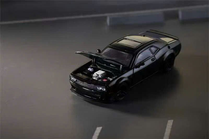  Mô hình xe Dodge Challenger SRT Hellcat Pitch Black tỉ lệ 1:64 Stance Hunter OT64948 