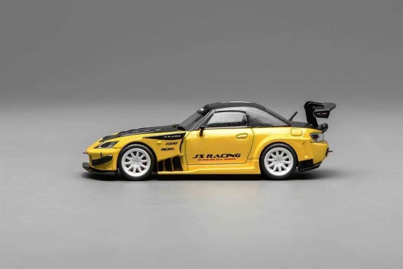  Mô hình xe Honda S2000 J'S Racing New Indy Yellow Pearl tỉ lệ 1:64 Motorhelix M65146 
