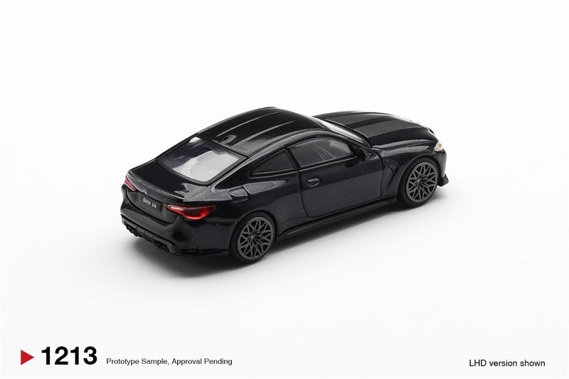  Mô hình xe BMW M4 CS Black Sapphire bản card tỉ lệ 1:64 MiniGT MGT01213 