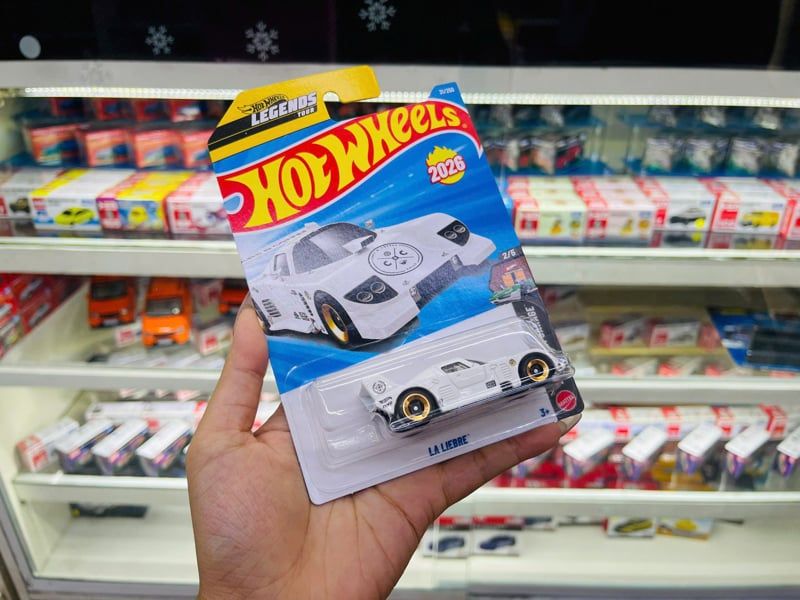 Mô hình xe La Liebre white Hot Wheels kim loại có bản quyền chính hãng tỉ lệ 1:64 C4982-LIEBRE 