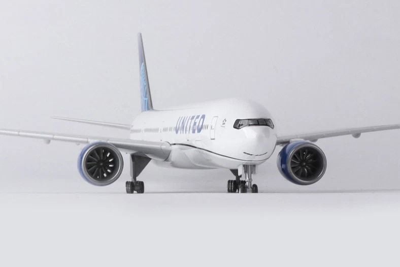  Mô hình máy bay United Boeing B777 có bánh xe kích thước 47cm no led MB47111 