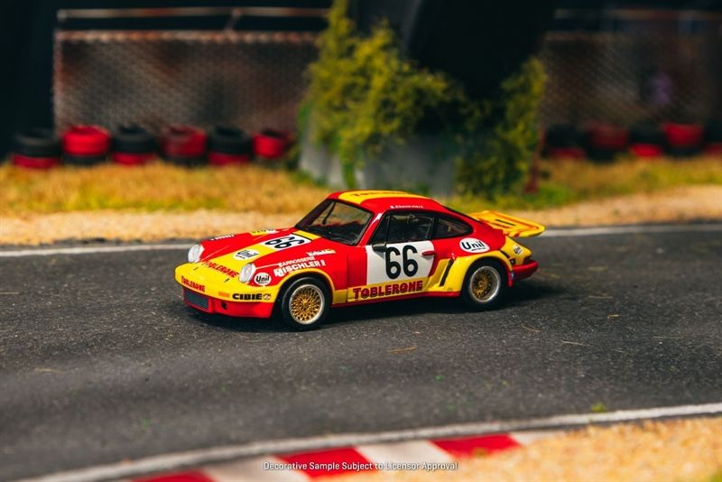  Mô hình xe Porsche 911 Carrera RSR 3.0 24h Le Mans tỉ lệ 1:64 Tarmac Works T64S-024-74LM66 