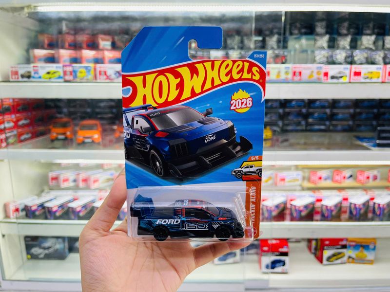  Mô hình xe Ford F150 lightning Supertruck Hot Wheels kim loại có bản quyền chính hãng tỉ lệ 1:64 C4982-FO 