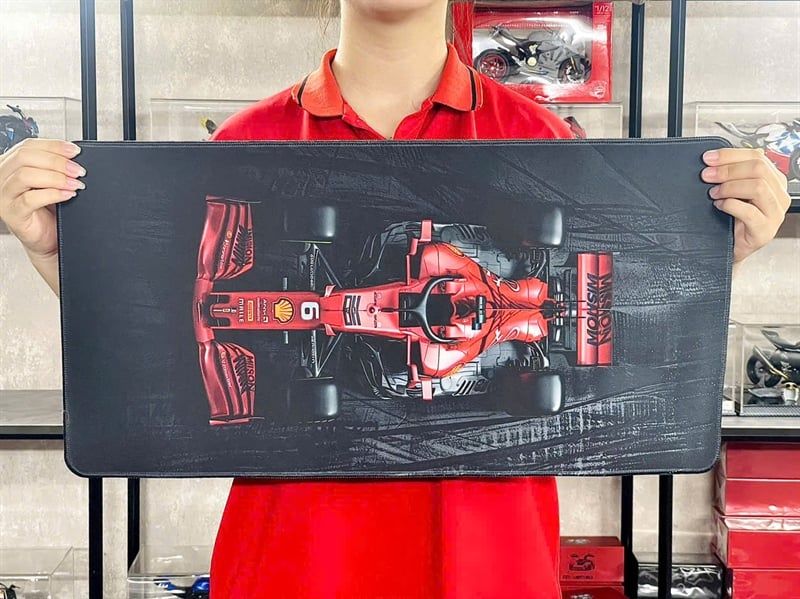  Phụ kiện Thảm lót chống trượt chủ đề siêu xe Ferrari F1 SF1000 kích thước 30x60cm Autono1 PT130A 