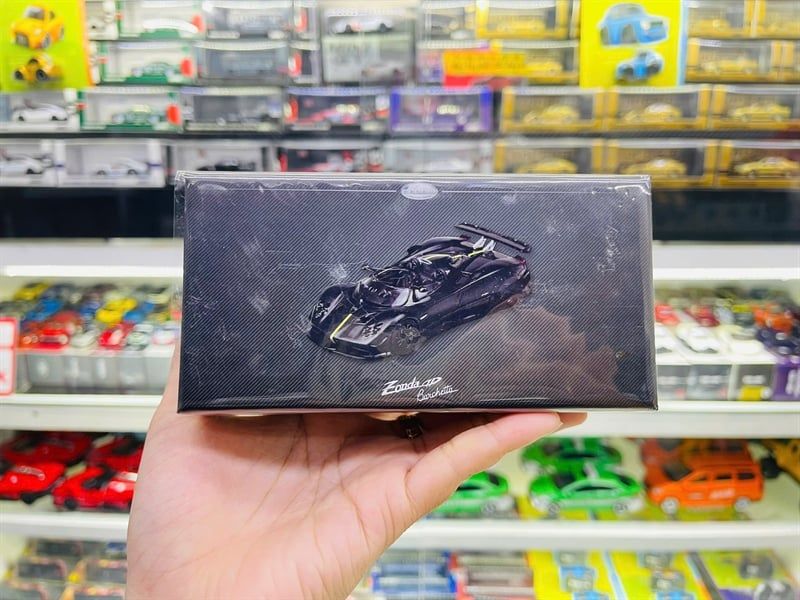  Mô hình xe Pagani Zonda HP Barchetta Fosan APA XPO 2025 tỉ lệ 1:64 LCD model OT64632 