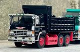  Mô hình xe tải Hino chở hàng - chở đá/ cát thùng nâng hạ được bằng kim loại tỉ lệ 1:64 DBGT model OT64724 