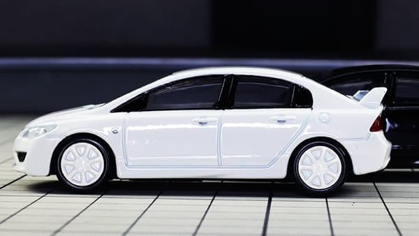 Mô hình xe Honda Civic Type R (FD2) No.23 tỉ lệ 1:64 Tomic Premium 297772 